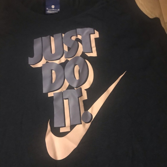 Top - Picture 2 of 4